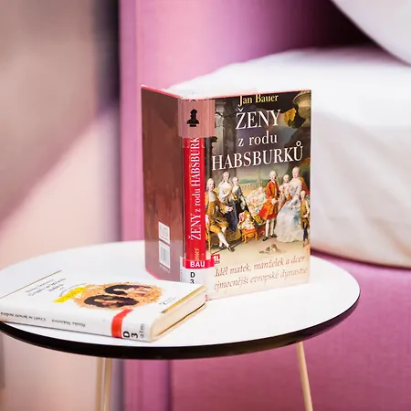 Old Royal Post Boutique & Premium