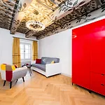Old Royal Post Boutique & Premium Otel Prag