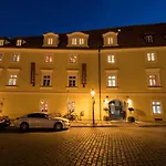 Old Royal Post Boutique & Premium מלון 5*