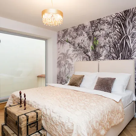 Old Royal Post Boutique & Premium 5* Πράγα