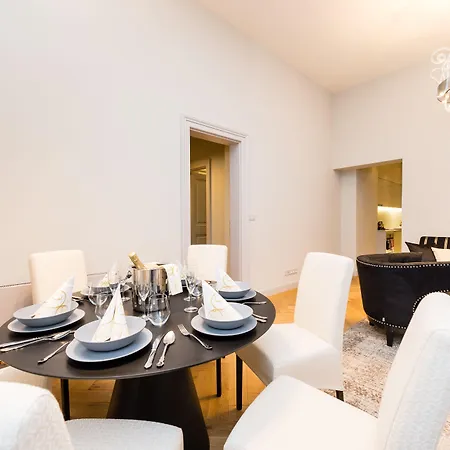 Ξενοδοχείο Old Royal Post Boutique & Premium 5*