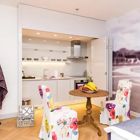 Ξενοδοχείο Old Royal Post Boutique & Premium 5*