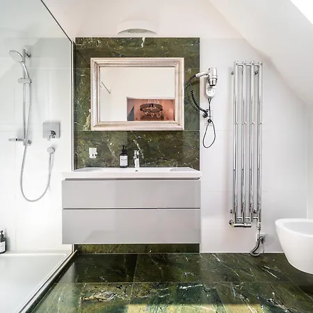 Old Royal Post Boutique & Premium 5* Prag