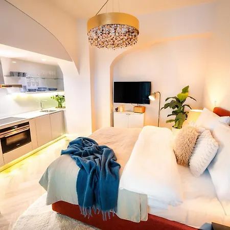 Old Royal Post Boutique & Premium Hotell