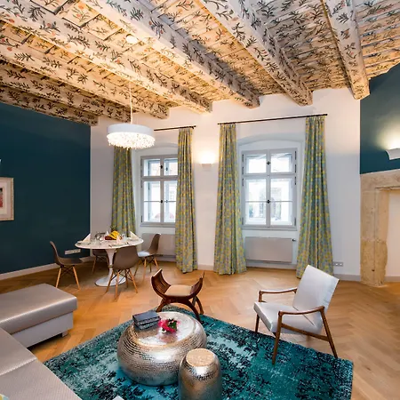 Old Royal Post Boutique & Premium Prag