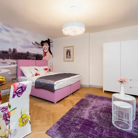 Old Royal Post Boutique & Premium 5* Πράγα