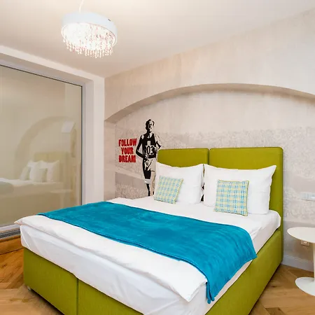 Ξενοδοχείο Old Royal Post Boutique & Premium 5*