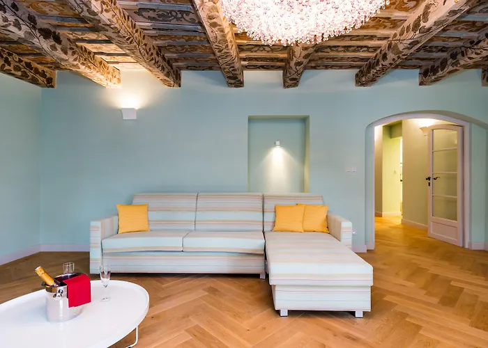 Hotel Old Royal Post Boutique & Premium