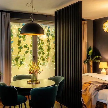 Ξενοδοχείο Old Royal Post Boutique & Premium 5*